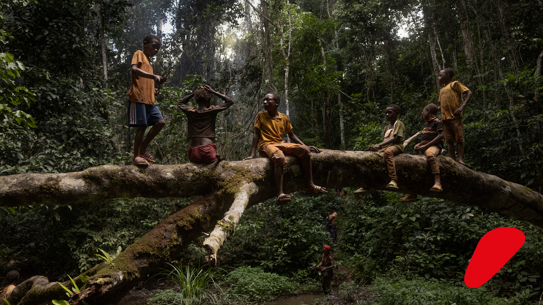 Under samme måne: En rejseberetning fra klimaforandringernes forpost